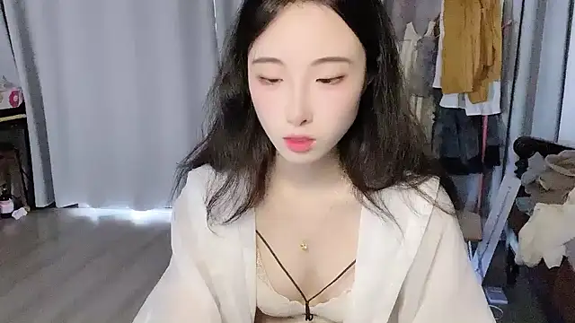 Freya7777 online show from September 14, 7:39 am