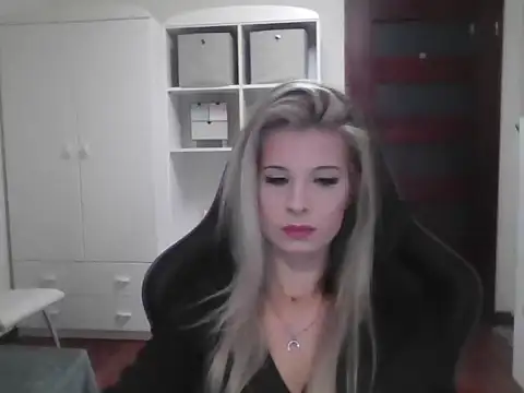 KristineGlow online show from October 7, 7:24 am