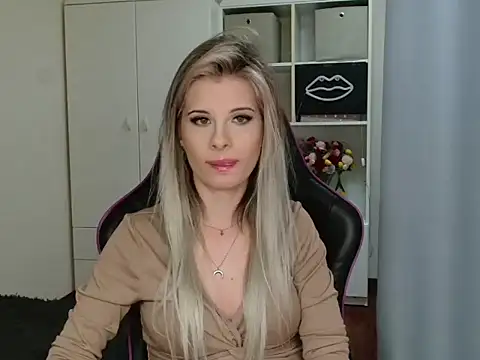 KristineGlow online show from October 15, 2:52 pm