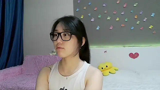 RoxysinX online show from September 30, 5:07 pm