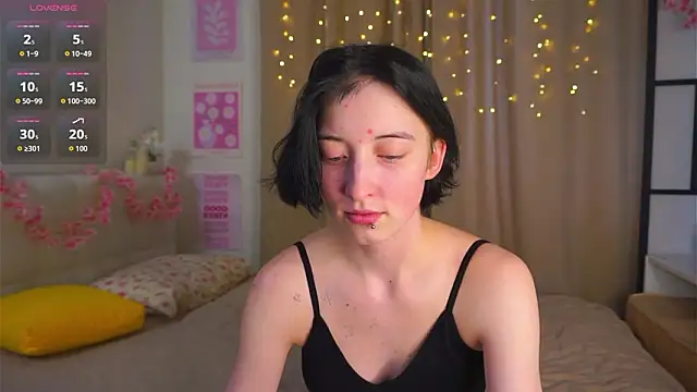 JuanaFriesz online show from March 5, 9:38 am