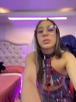 Snapshot of kiara_velvet_ chatting on October 11, 3:11 am kiara velvet  online show from October 11, 3:11 am