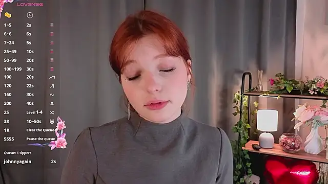 AnnieKim  online show from March 9, 3:04 pm