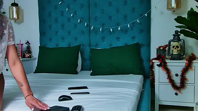 LollyShine online show from October 30, 7:48 pm