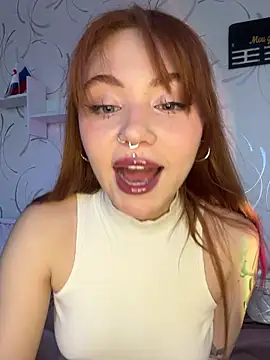 LunaMillie online show from February 16, 11:32 am