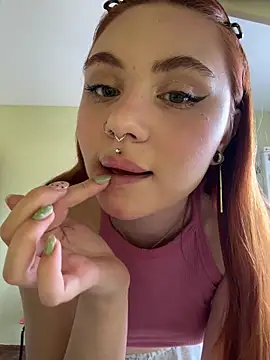 LunaMillie online show from April 2, 10:13 am