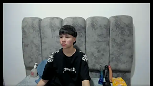 Bruno Cruzz online show from April 16, 2:34 am