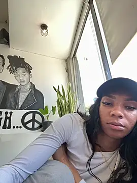 babyitsItaly online show from March 5, 9:32 pm