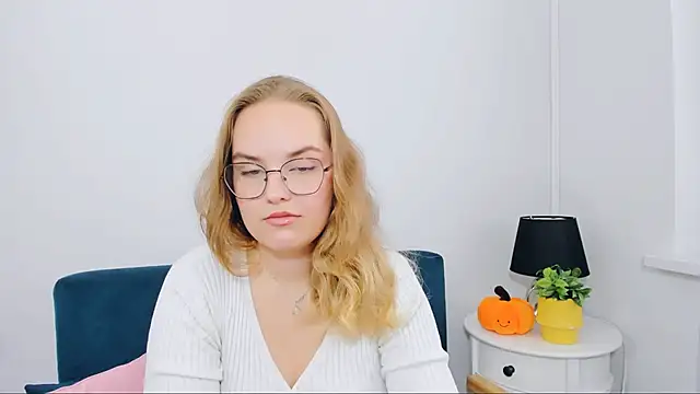 AliceCrazy69 online show from November 14, 1:11 pm