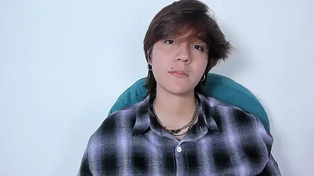 Tsuki Maru online show from April 6, 7:04 pm