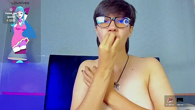 Tsuki Maru online show from November 3, 9:30 pm