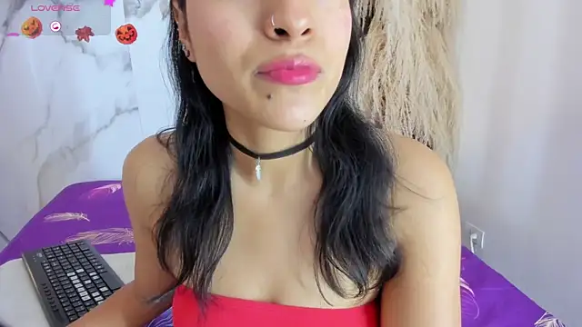 violettawatson online show from October 21, 1:26 pm