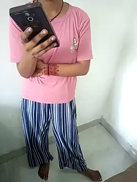 Snapshot of Student_girl2 chatting on September 18, 8:24 am Student girl2 online show from September 18, 8:24 am