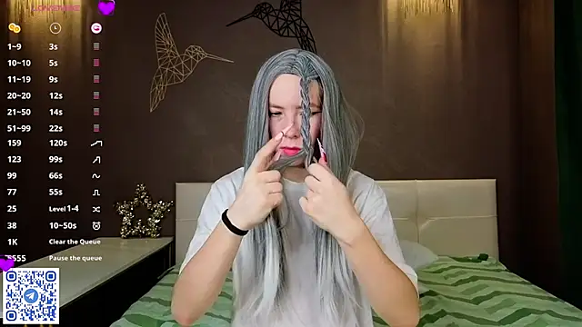 JuliannaWenger online show from January 13, 4:33 pm