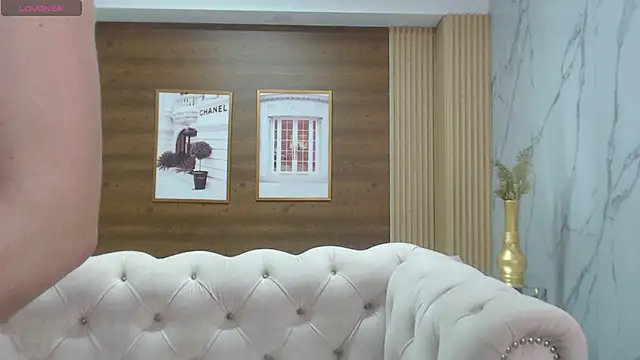 sara lopez s online show from March 28, 1:43 pm