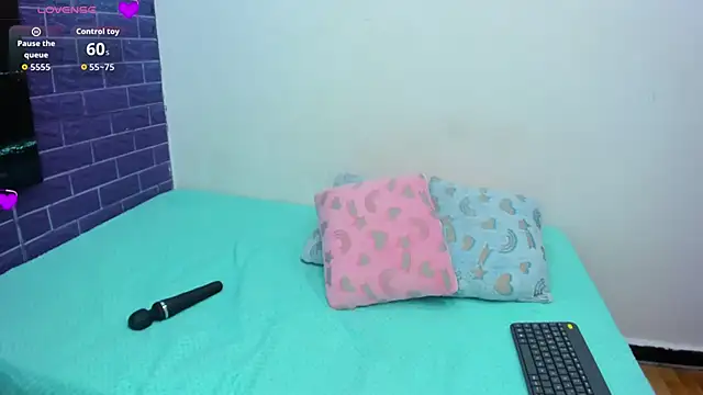 Cora 222 online show from October 24, 3:08 pm