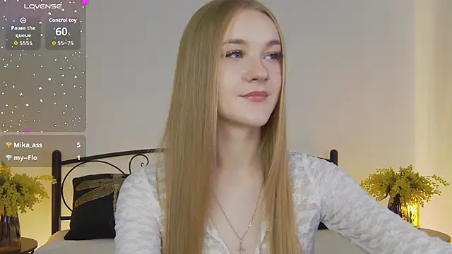 Snapshot of KumiKruz chatting on October 23, 1:28 pm KumiKruz online show from October 23, 1:28 pm