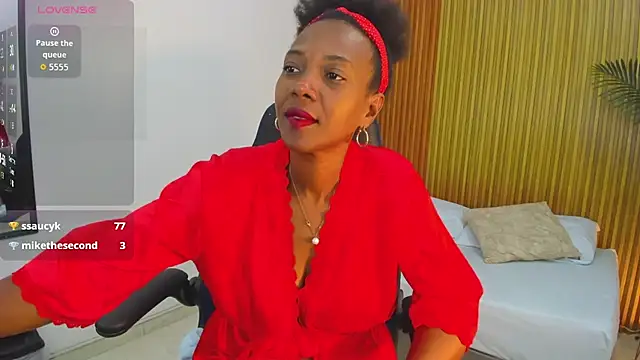 Snapshot of coral15_ chatting on October 4, 3:23 am coral15 online show from October 4, 3:23 am