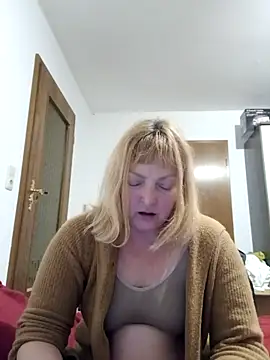 LiluLiluLilu online show from January 31, 7:11 pm