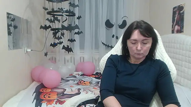Snapshot of VivianGuchih chatting on October 25, 7:16 am VivianGuchih online show from October 25, 7:16 am