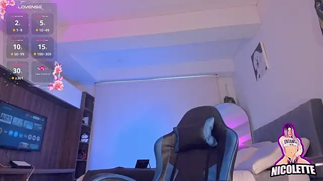 nicolette tay online show from April 16, 1:55 pm