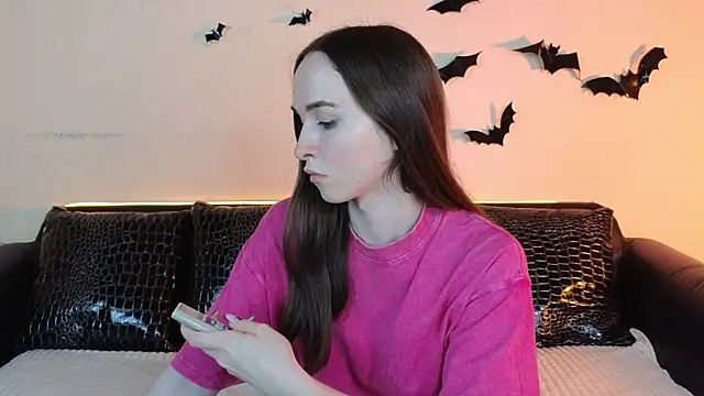 Angeel Kate online show from November 7, 12:33 pm