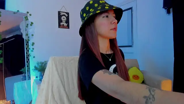 Genesiissss online show from February 18, 1:49 am