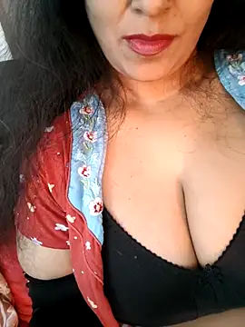 Deepa Sharma143 online show from February 4, 8:17 am