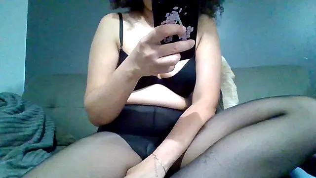 MILF Stephanie online show from September 9, 9:03 pm