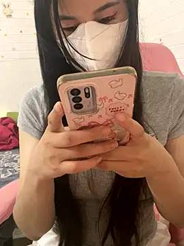 Snapshot of _sury00_ chatting on October 7, 1:37 pm sury00 online show from October 7, 1:37 pm