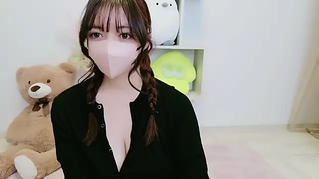 JP Momo o0 online show from November 24, 11:45 am