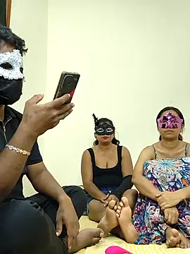 Family02 online show from October 11, 4:20 pm