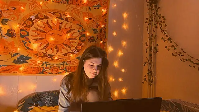 AliceCUNTach online show from February 19, 5:07 am