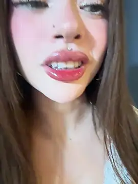 Bunnyylovee online show from April 16, 12:22 am