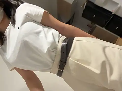 hikiwarinatto xoxo online show from June 19, 11:52 pm