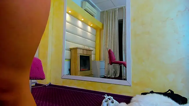 Jelly Bee online show from November 17, 8:20 pm