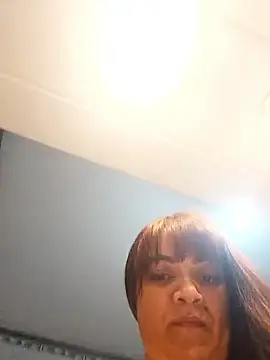 isabella931054 online show from October 18, 11:46 am