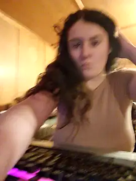 YoungLiisaxx online show from March 15, 9:28 pm