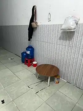 Tiffany-yy online show from November 1, 4:49 am