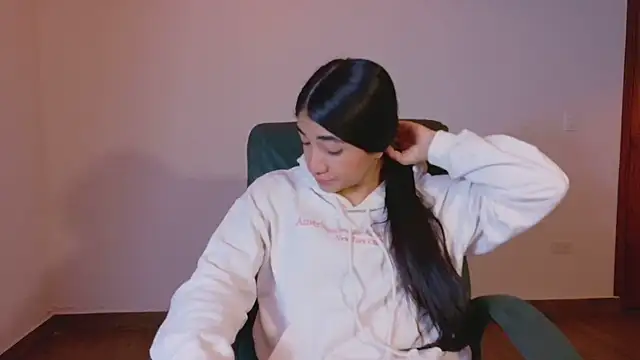 Aurora jones11 online show from December 2, 3:52 am