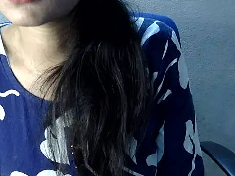 Neha Sharma1 online show from October 4, 2:32 pm