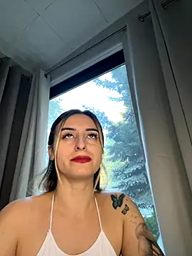 Ella Vee online show from September 16, 4:42 am