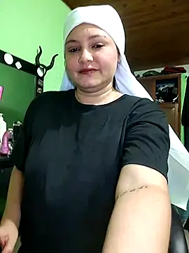 zulaija masih online show from September 26, 1:36 am