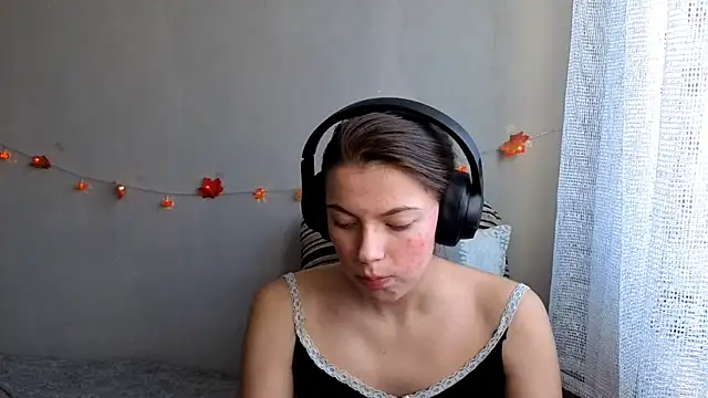 CutieAnny online show from October 14, 4:37 am