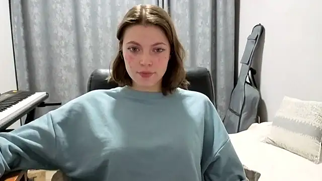 CutieAnny online show from June 2, 10:55 pm