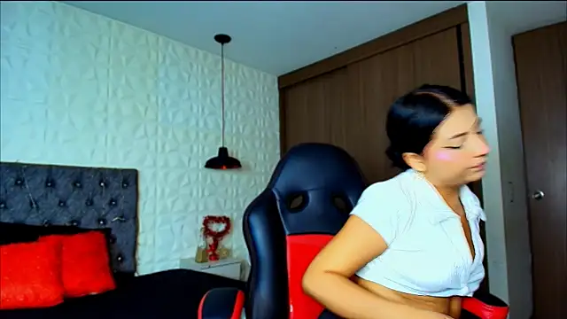 zoe01 dl online show from November 4, 5:40 pm