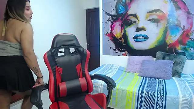 tiana breeze online show from October 2, 3:00 am