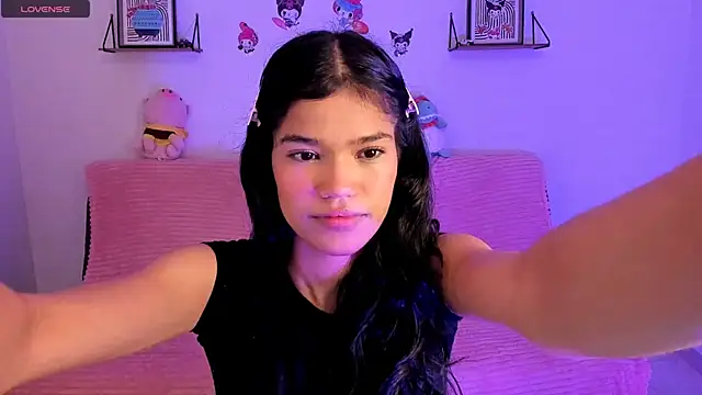 emycarver09 online show from February 12, 10:50 am