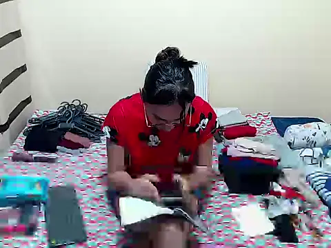 missblu online show from November 20, 6:14 am