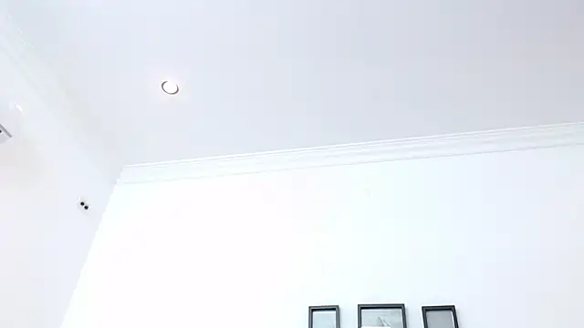 ivorynoir online show from April 8, 1:35 pm